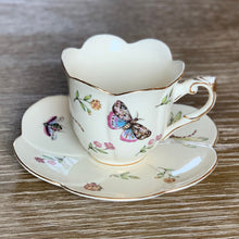 Load image into Gallery viewer, Porcelain Teacup + Saucer